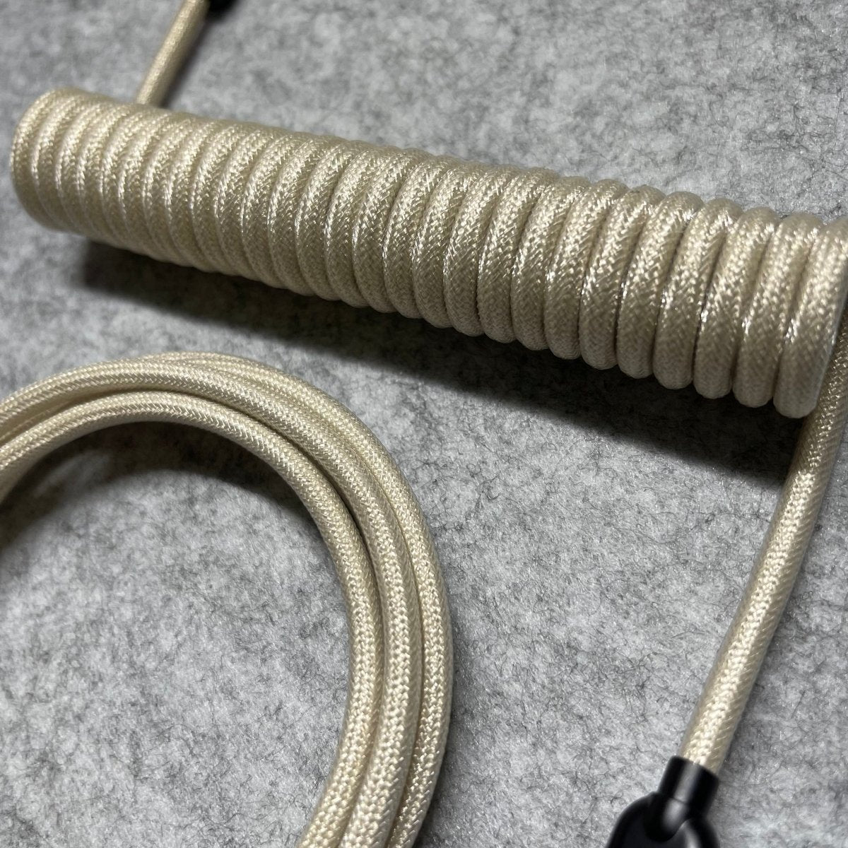 Cookies n' Cream XLR Mechanical Keyboard Coiled Cable - CLS Tech | CLS Tech