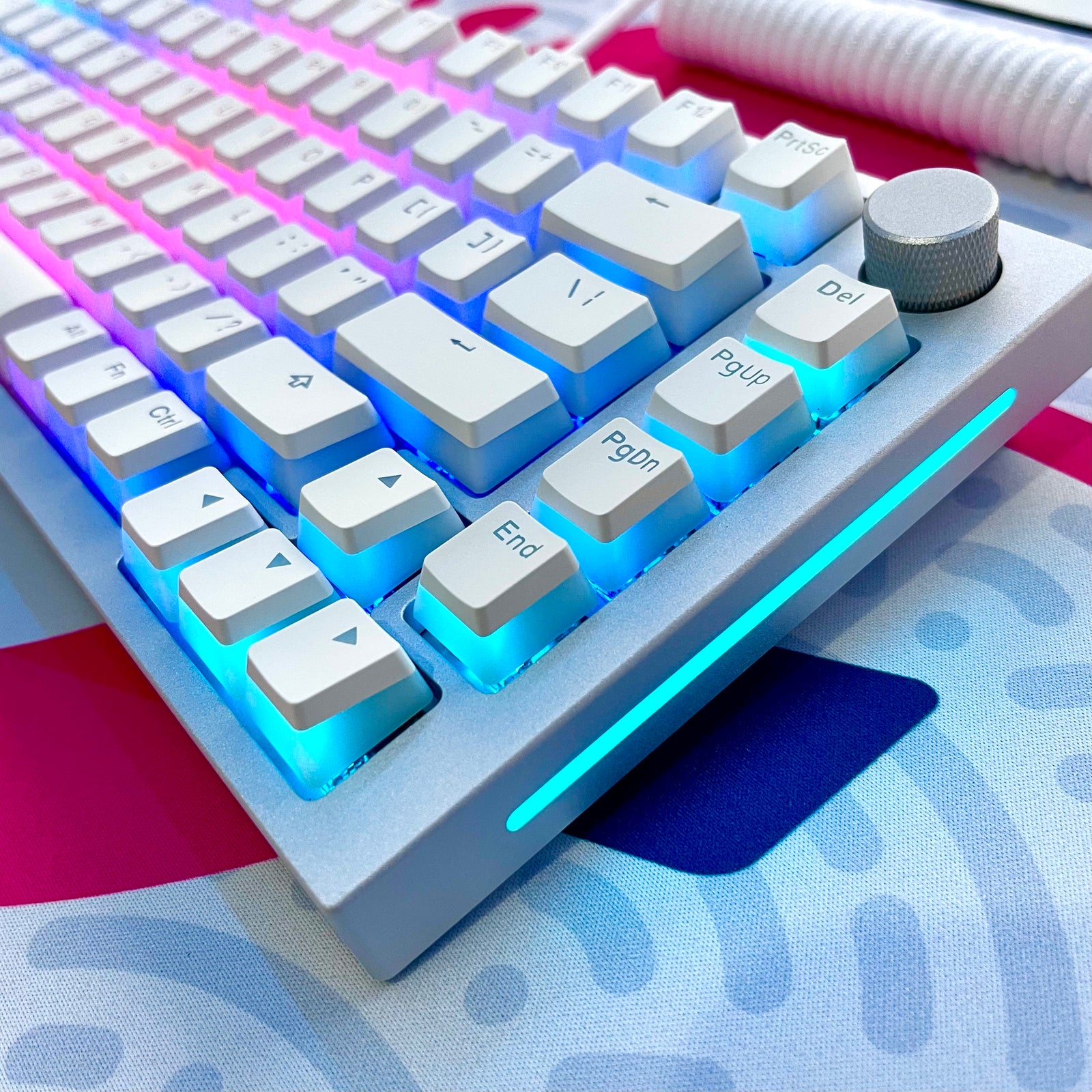 GMMK Pro Aura White V2 - CLS Tech | CLS Tech