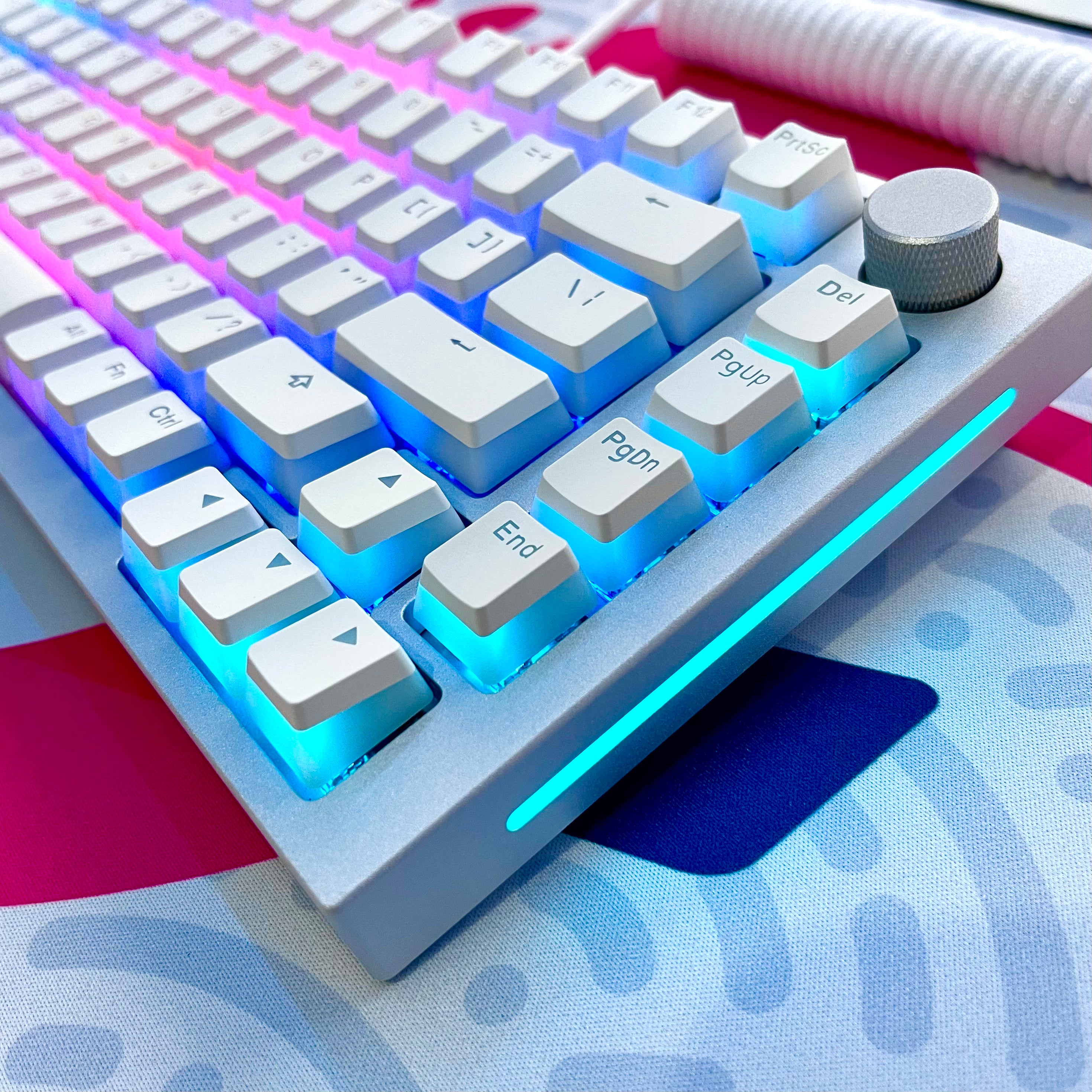 GMMK Pro Aura White V2 - CLS Tech | CLS Tech