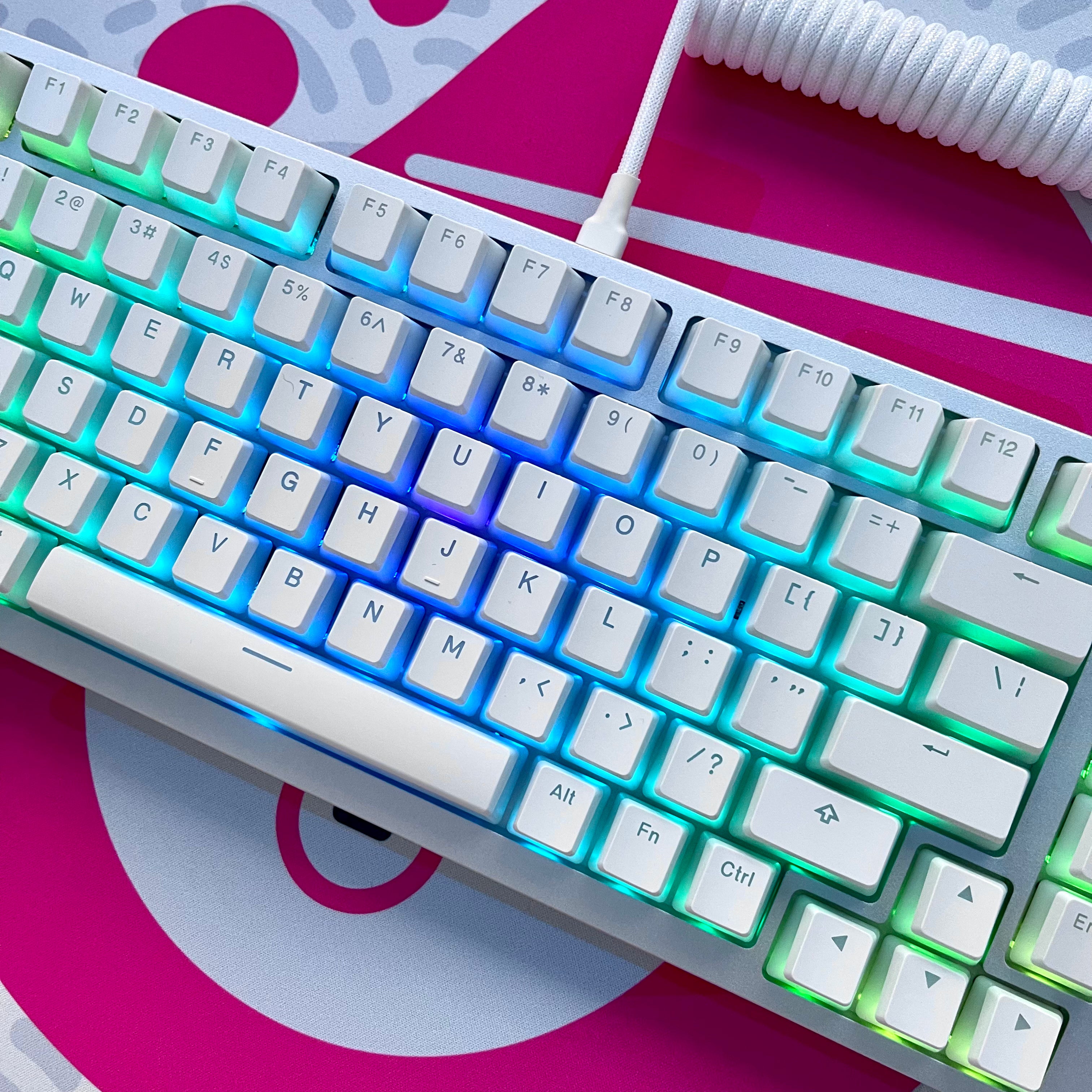 GMMK Pro Aura White V2 - CLS Tech | CLS Tech