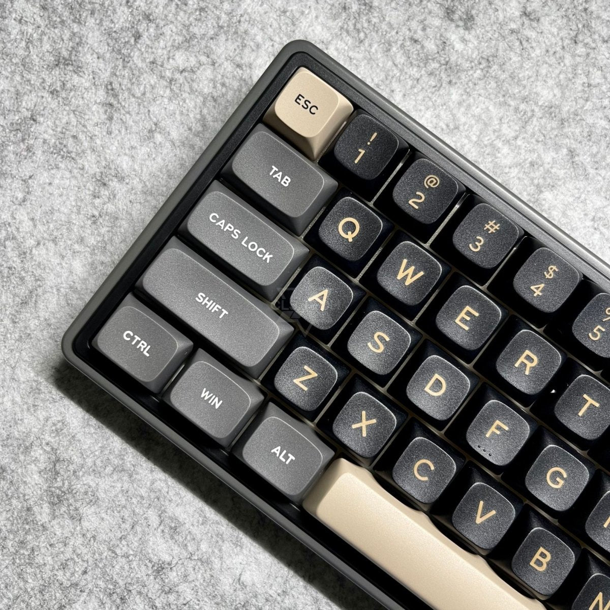 Royal Kludge RK R65 Mechanical Keyboard - CLS Tech | Royal Kludge